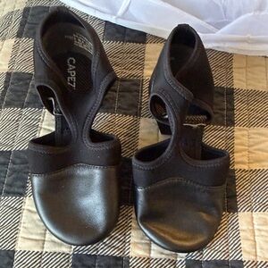 NWOT Capezio Women's Pedini